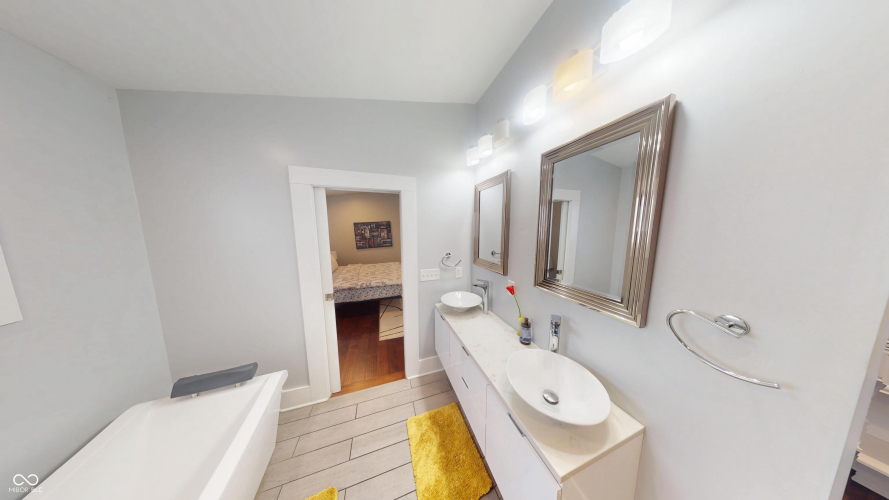 Listing Image 20