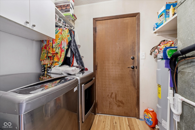 Listing Image 16