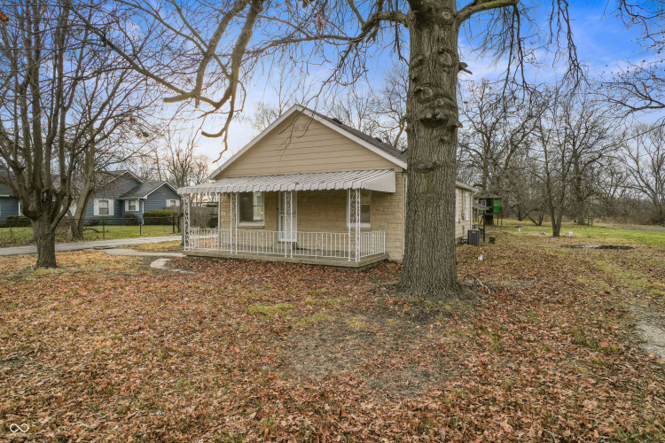 Listing Image 3