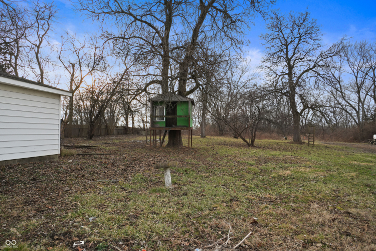 Listing Image 5