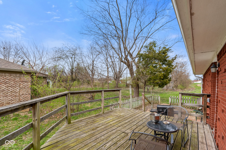 Listing Image 18
