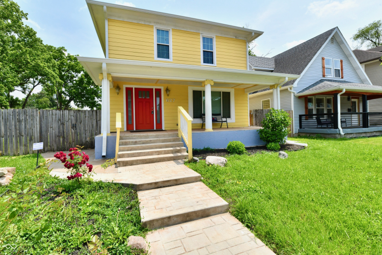 Listing Image 4