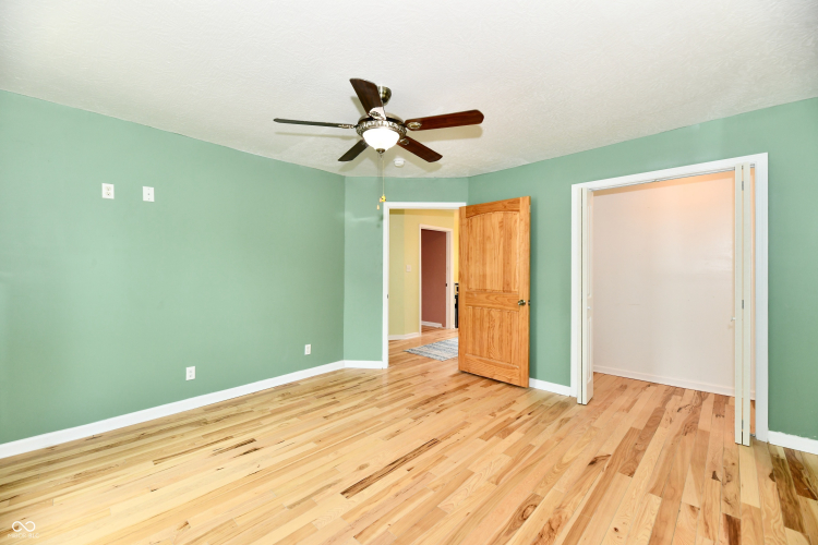 Listing Image 37