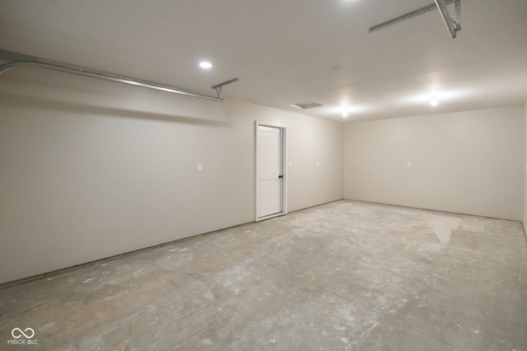 Listing Image 28