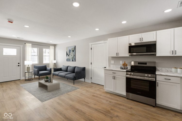 Listing Image 12