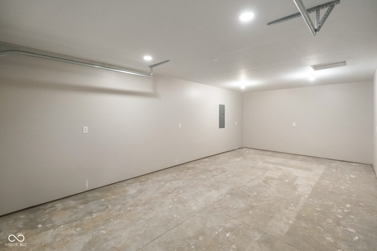 Listing Image 27