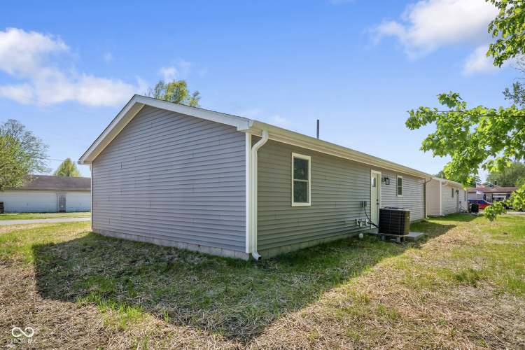 Listing Image 28