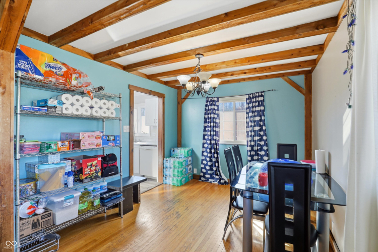 Listing Image 11
