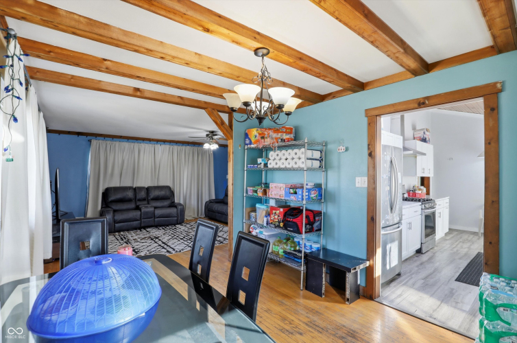 Listing Image 13