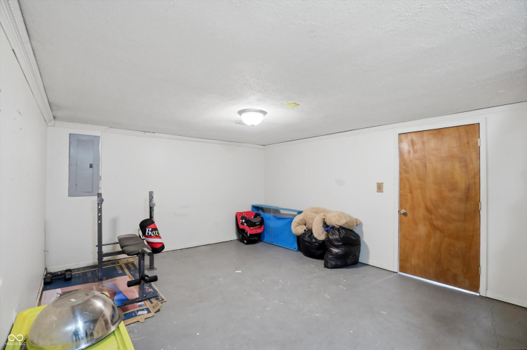 Listing Image 33