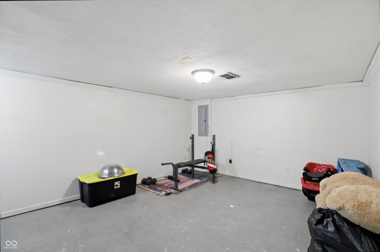 Listing Image 34