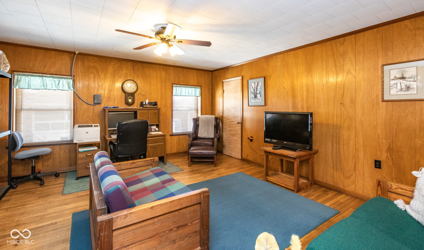 Listing Image 23