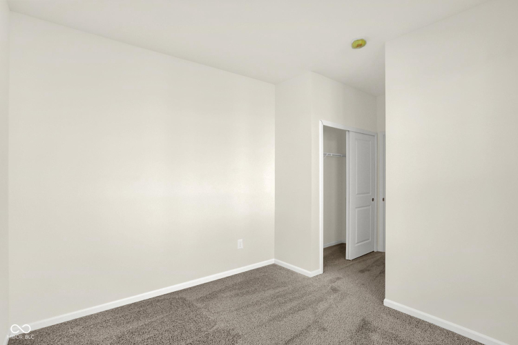 Listing Image 50