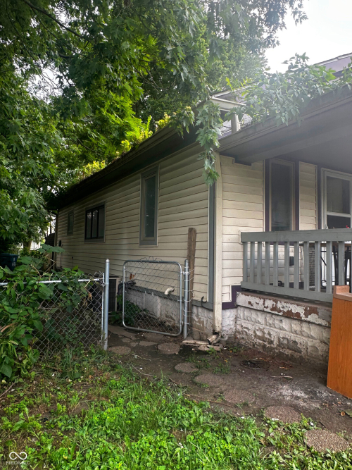 Listing Image 3