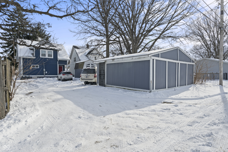 Listing Image 14