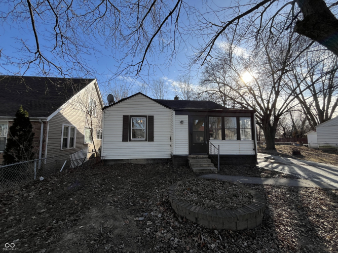 Listing Image 3