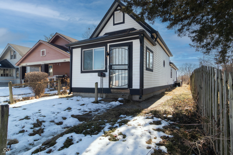 Listing Image 5