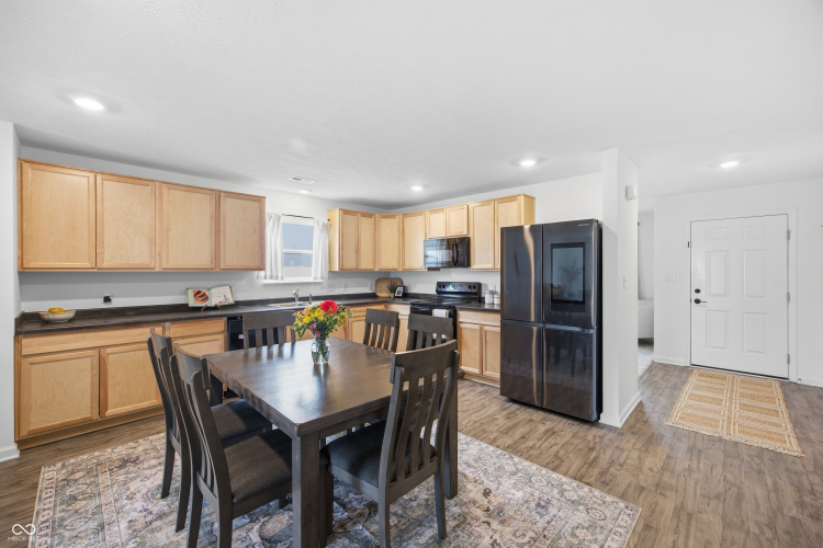 Listing Image 9