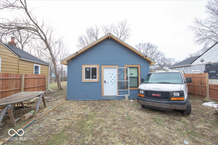 Listing Image 5