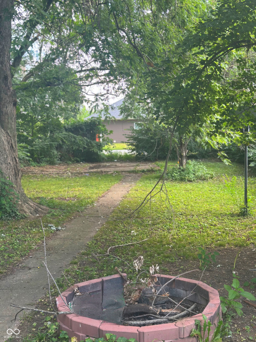Listing Image 3