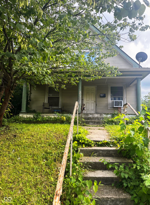 Listing Image 4
