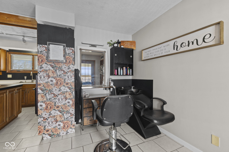 Listing Image 27
