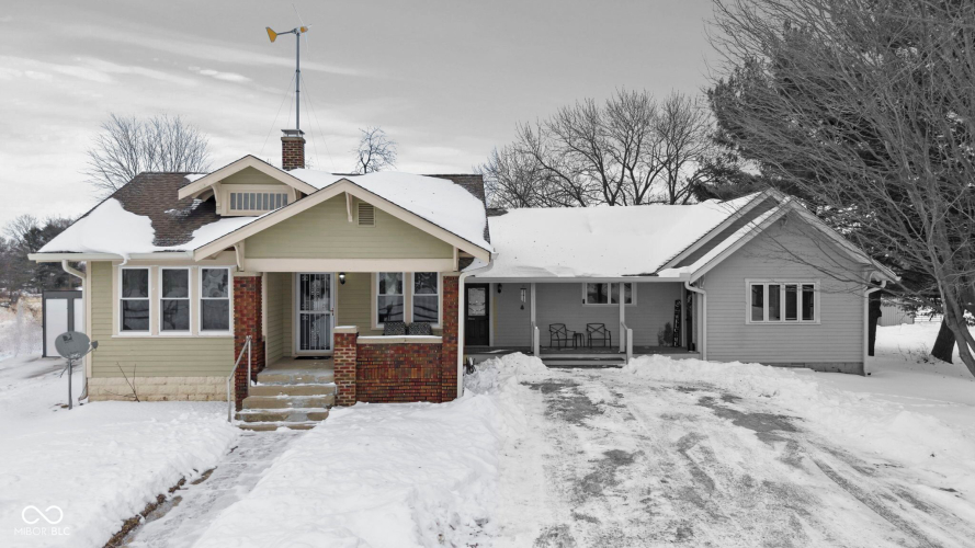 Listing Image 4