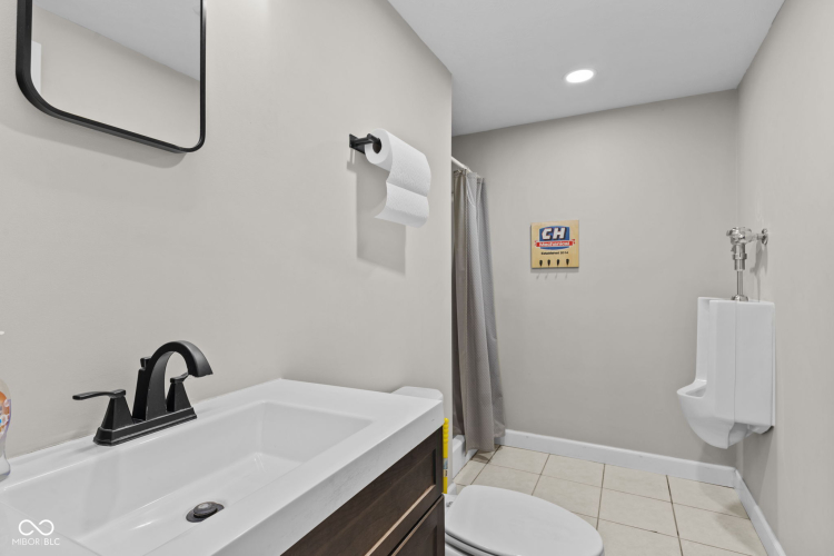 Listing Image 59
