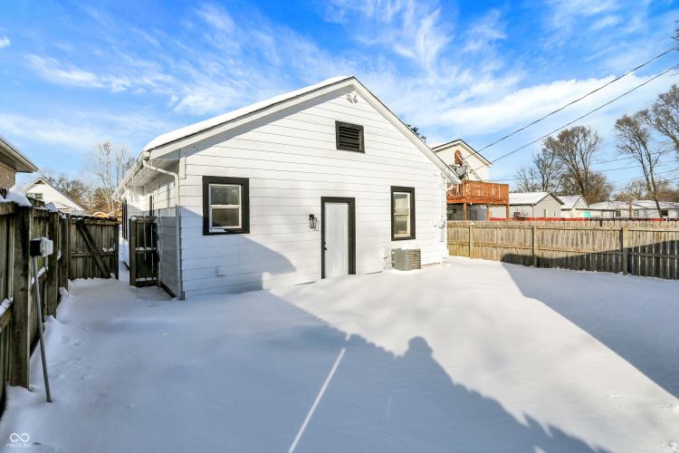 Listing Image 19