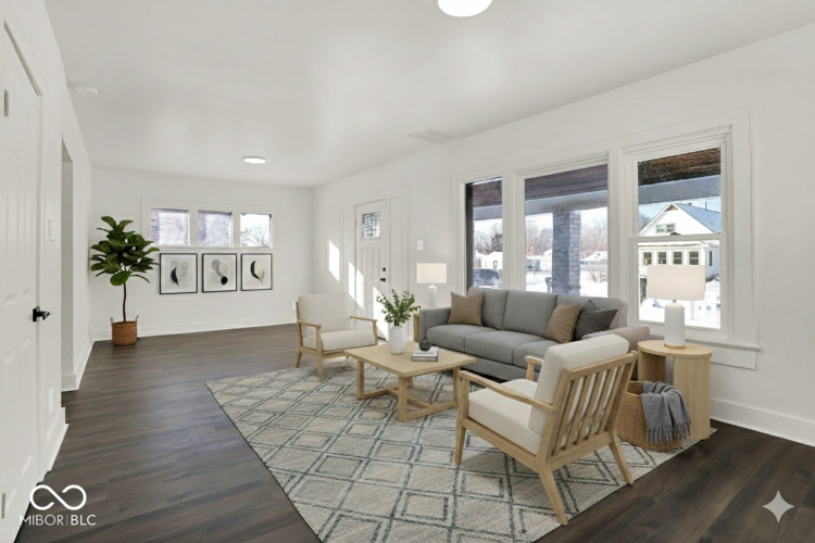 Listing Image 4
