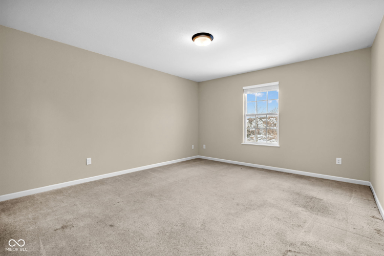 Listing Image 28