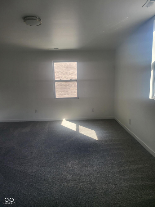 Listing Image 27