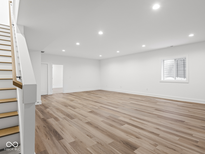 Listing Image 59