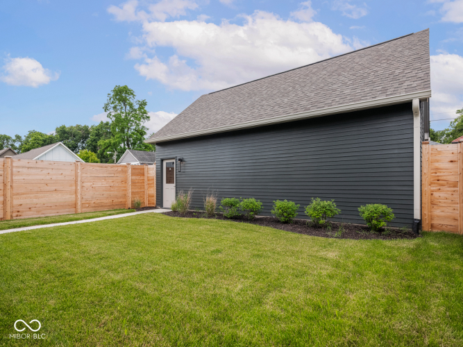Listing Image 75