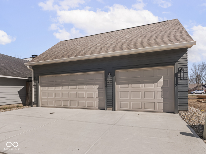 Listing Image 76
