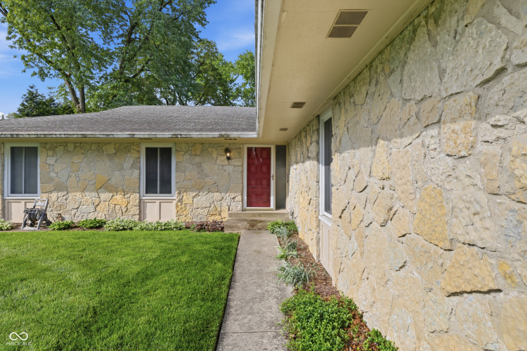 Listing Image 18