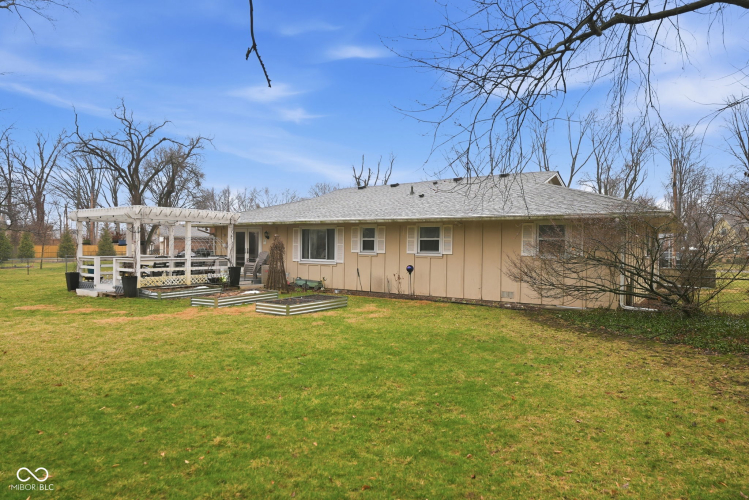 Listing Image 44