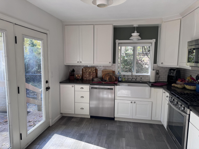 Listing Image 9