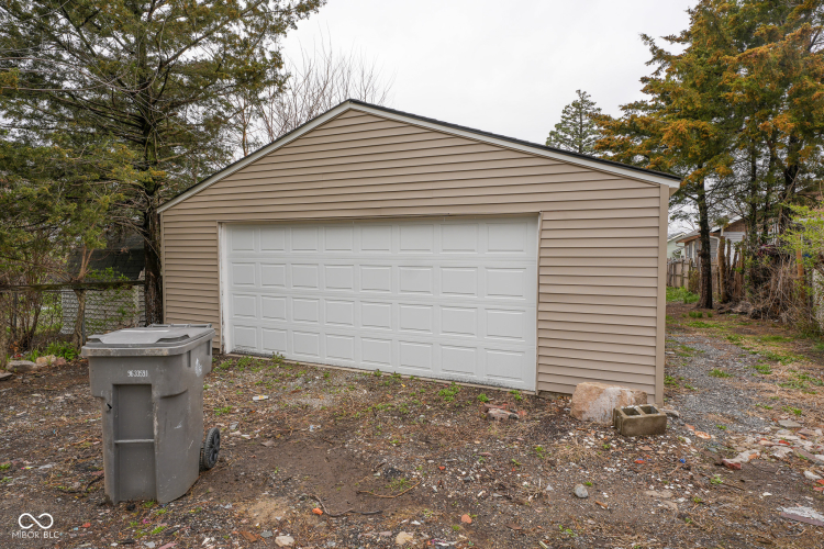 Listing Image 17