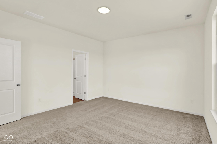 Listing Image 28
