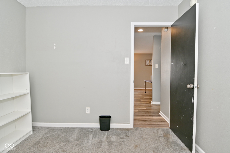 Listing Image 30