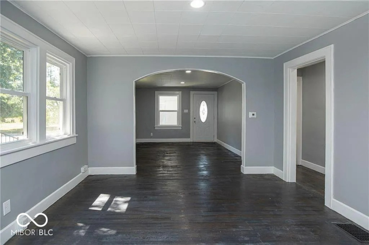 Listing Image 17