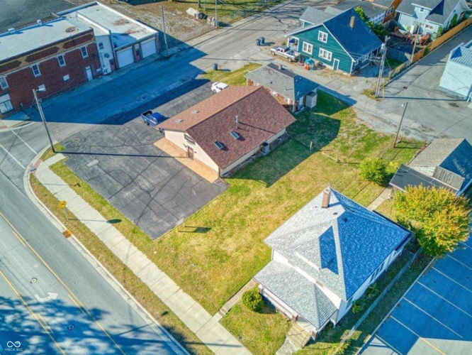 Listing Image 12