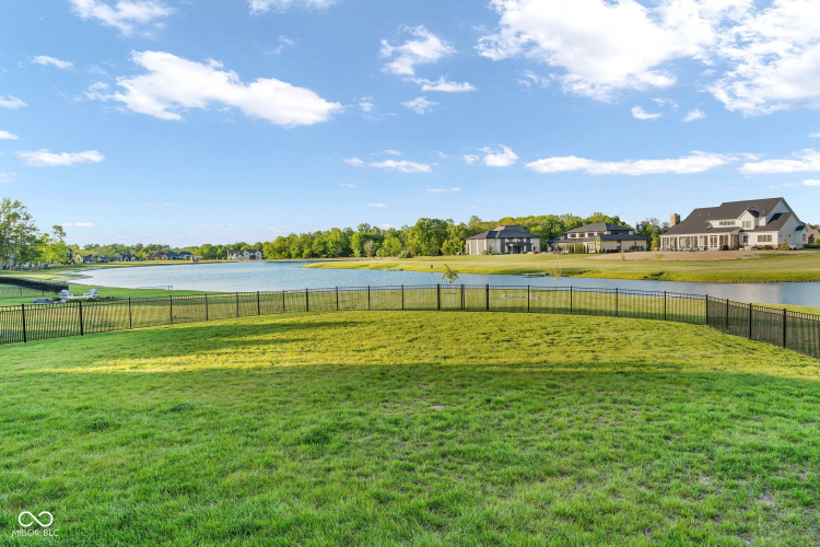 Listing Image 104