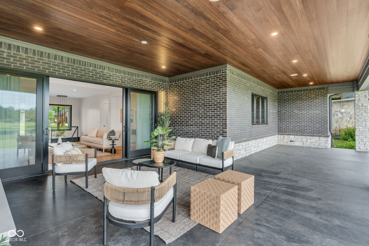 Listing Image 100