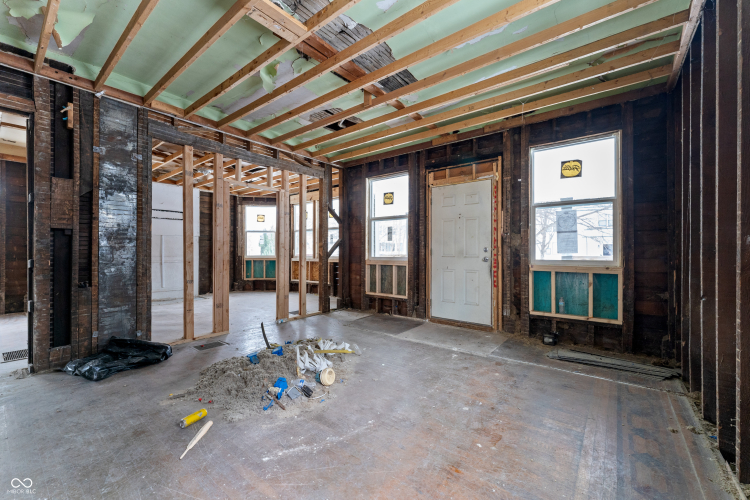 Listing Image 5