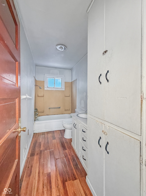 Listing Image 21