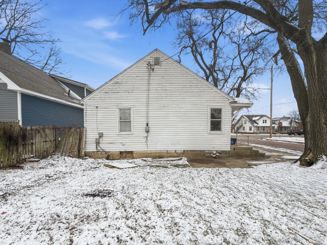 Listing Image 8