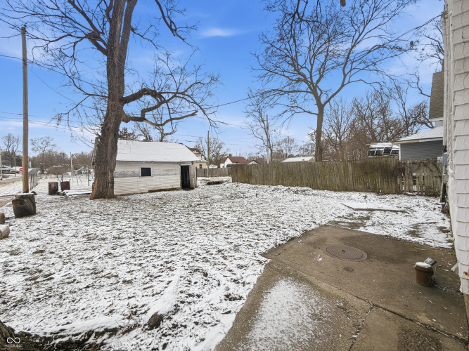 Listing Image 9