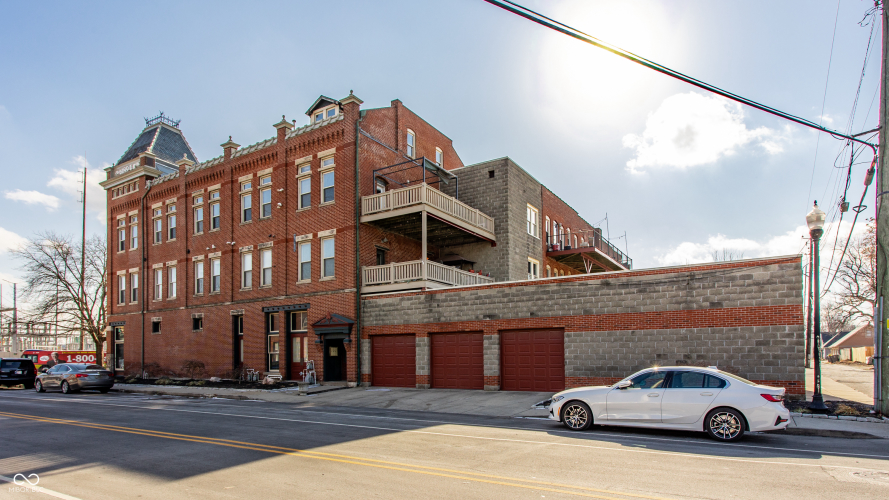 Listing Image 19